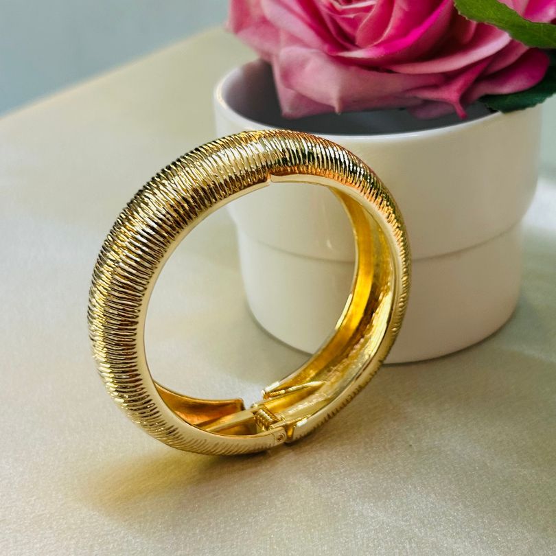 Golden Anti - Tarnish Bracelet - Narrow