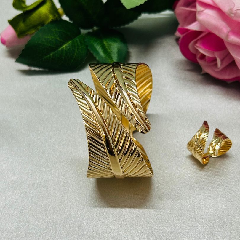 Leaf Golden Bracelet With Ring