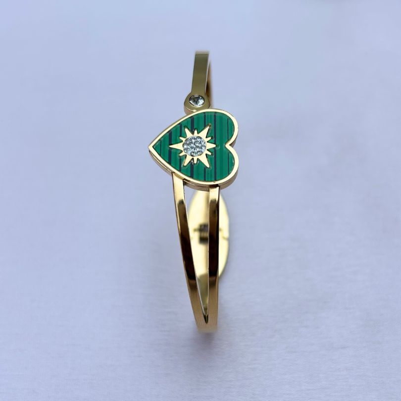 Green Heart Bracelet