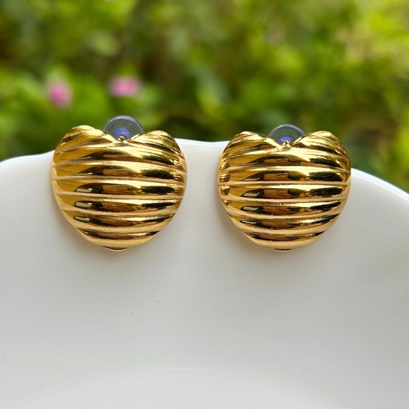 Round Heart Stud Earring