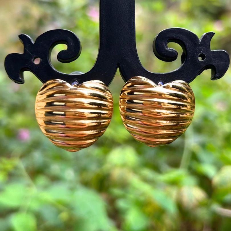 Round Heart Stud Earring