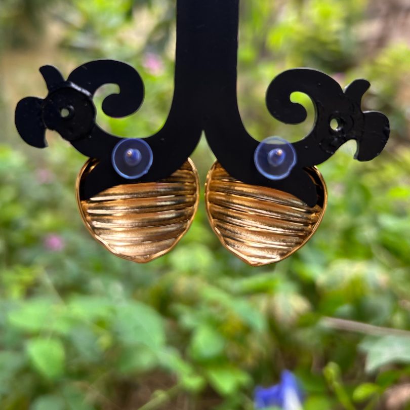 Round Heart Stud Earring