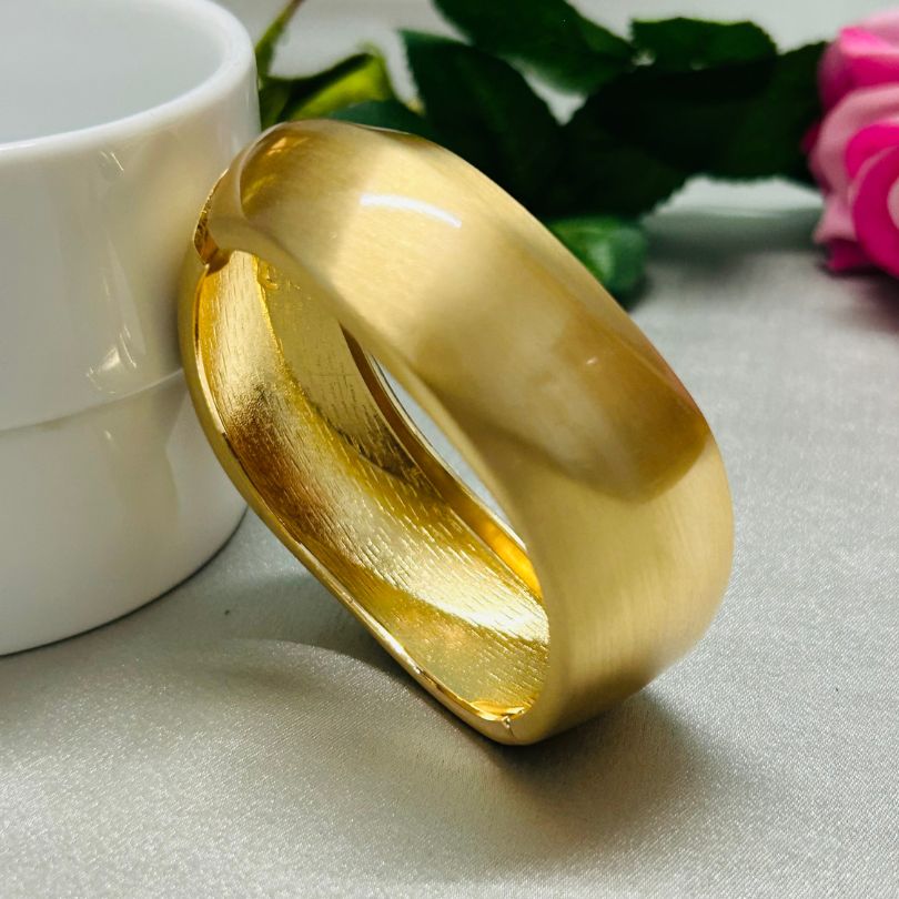 Matt Zigzag Raised Openable Kada/Cuff