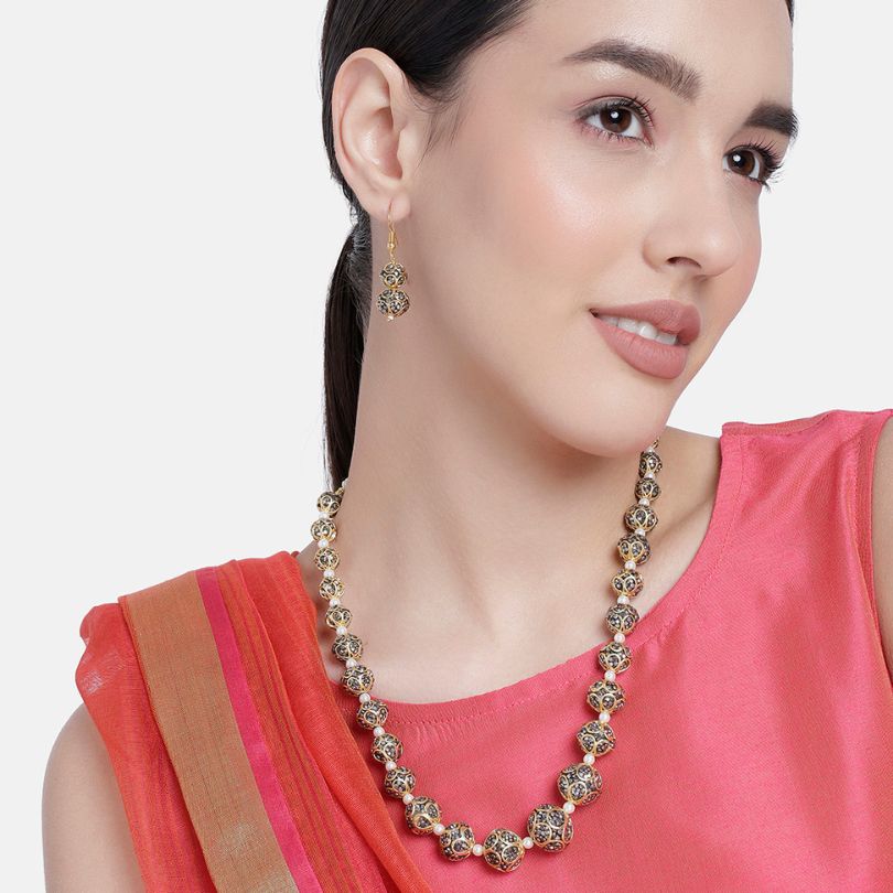 Laida Women Rhodium-Plated Antique Kundan-Studded Jewellery Set