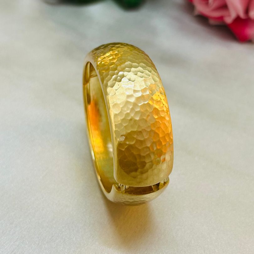 Rough Matt Golden Openable Kada