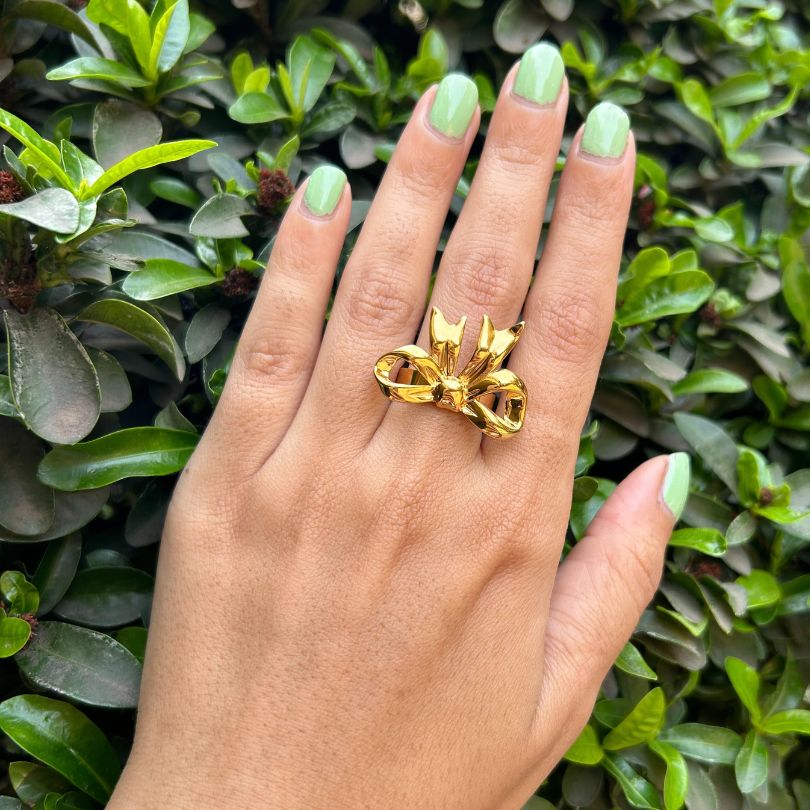 Bow Statement Finger Ring