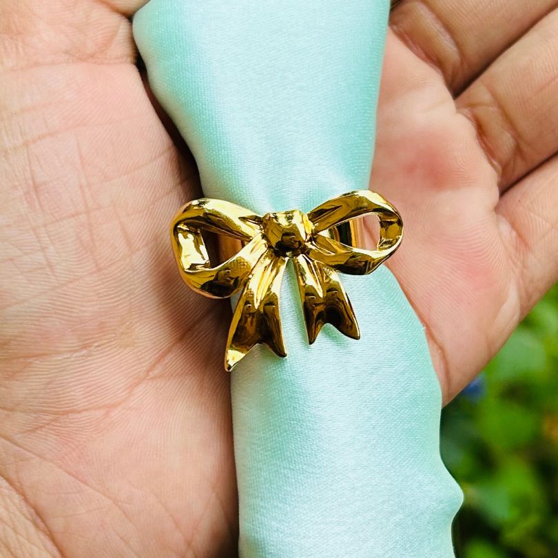 Bow Statement Finger Ring
