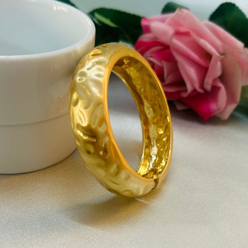 Matt Golden Openable Kada