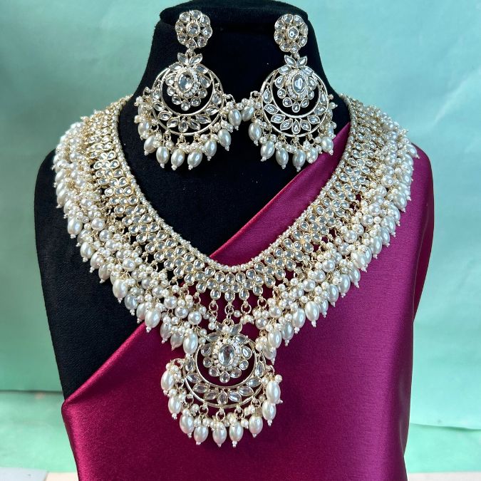 Chakori Kundan Necklace Set