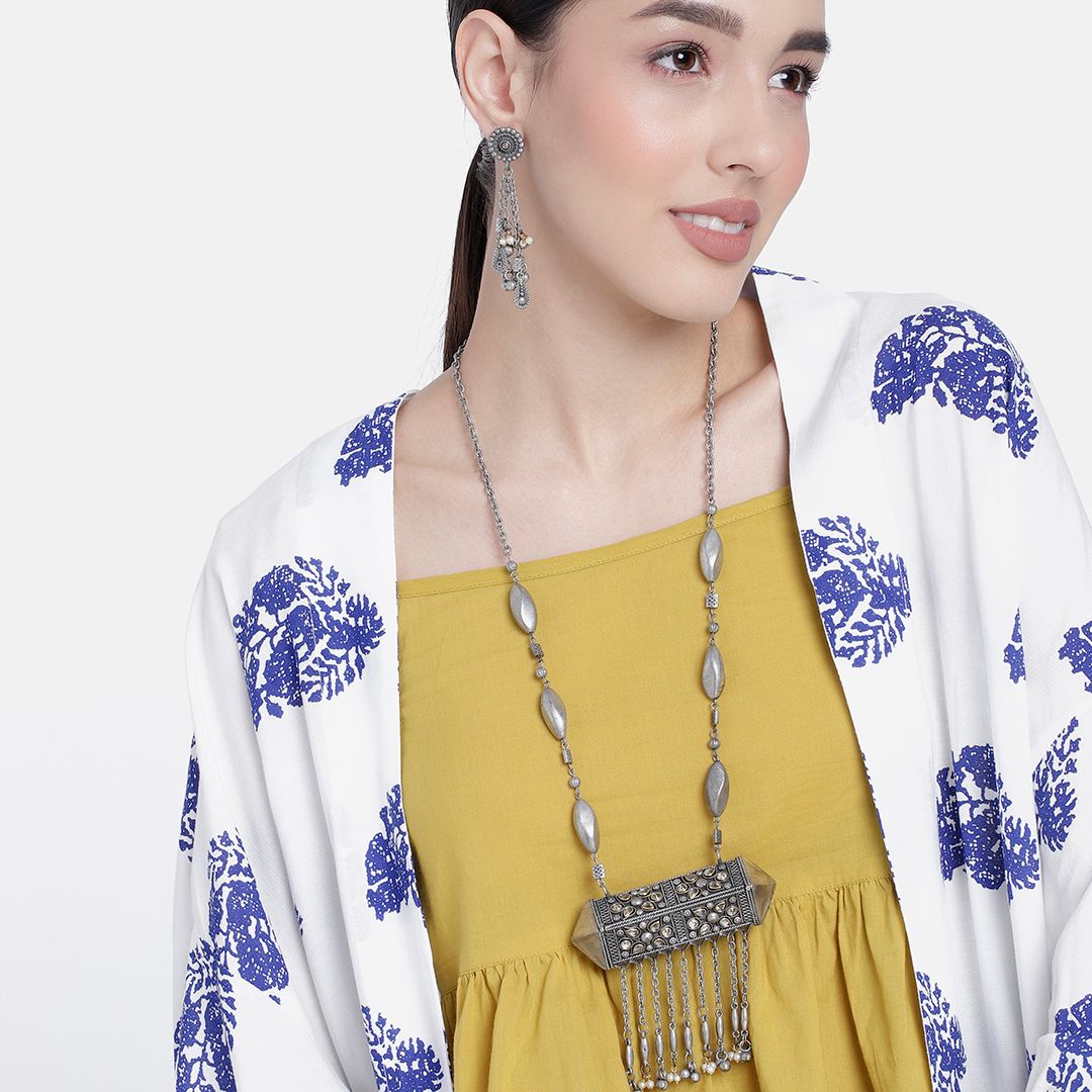 Laida Women Silver-Plated Oxidised Artificial Stones & Beads-Studded Jewellery Set