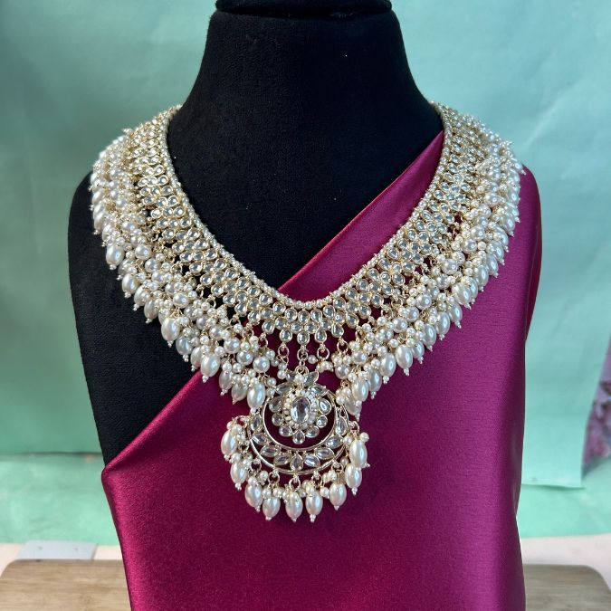 Chakori Kundan Necklace Set