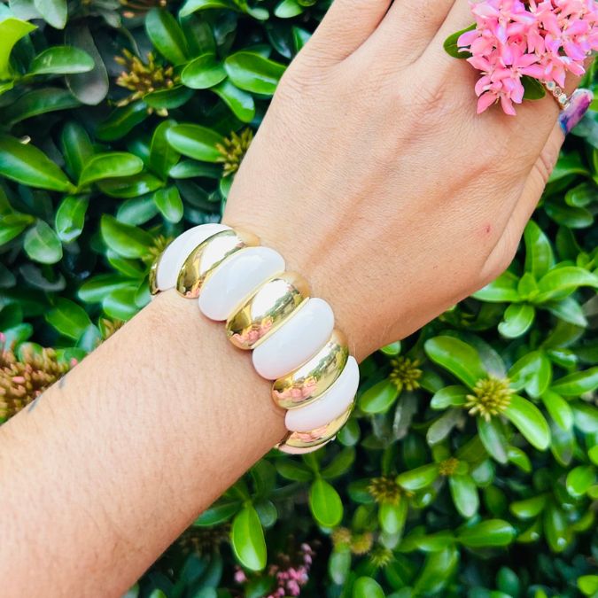 Stretchable Off White Bracelet