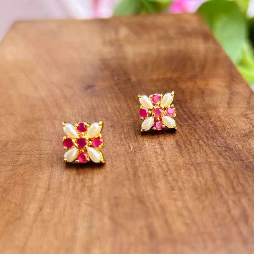 Srishti Red Pendant Sets