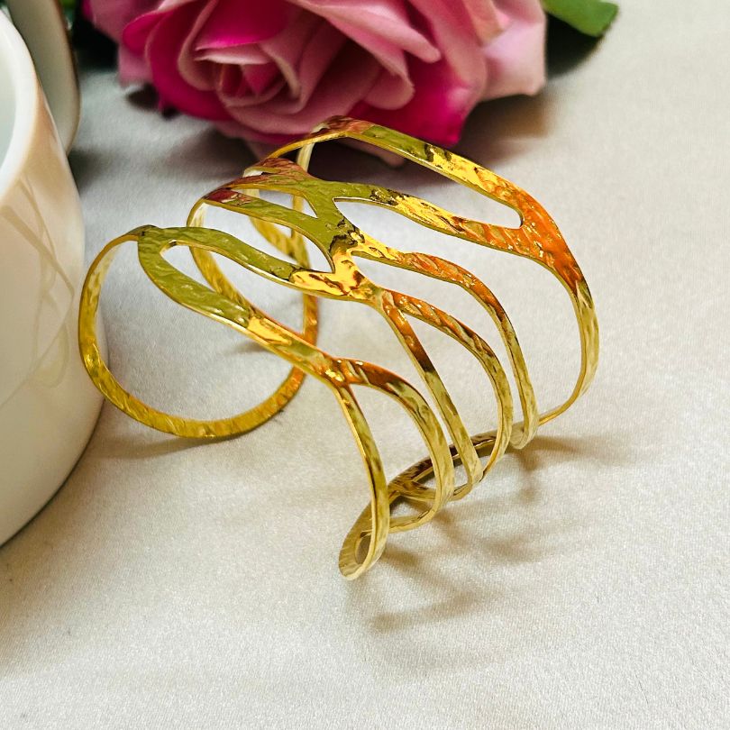 Criss - Cross Layered Open Kada