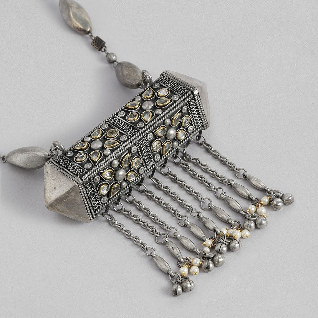 Laida Women Silver-Plated Oxidised Artificial Stones & Beads-Studded Jewellery Set