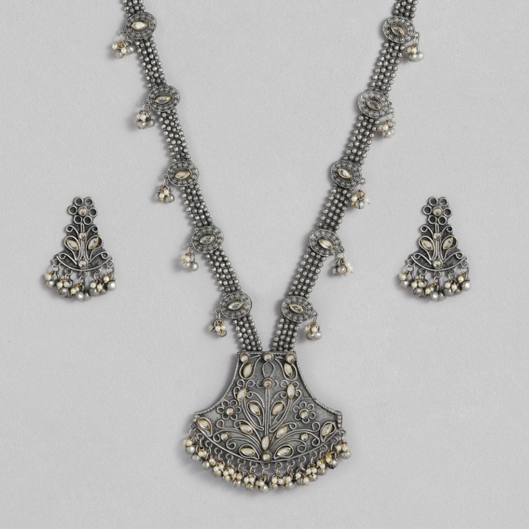 Laida Women Silver-Plated Oxidised Artificial Stones & Beads-Studded Jewellery Set