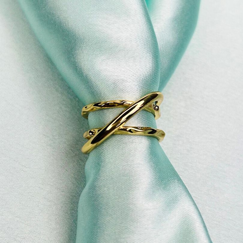 Crisscross Golden Finger Ring