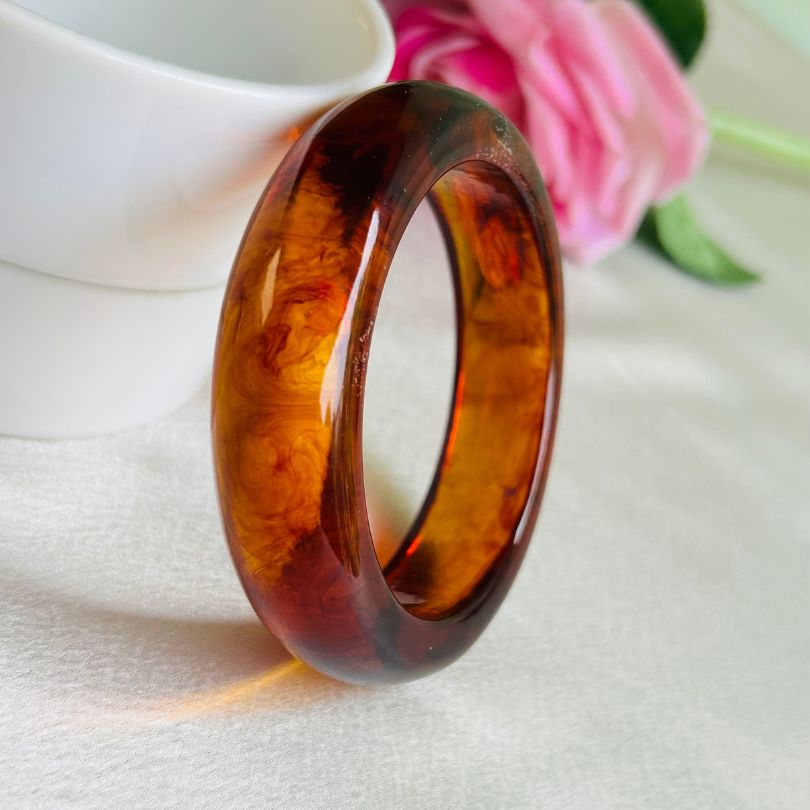 Maroon Round Resin Bangles