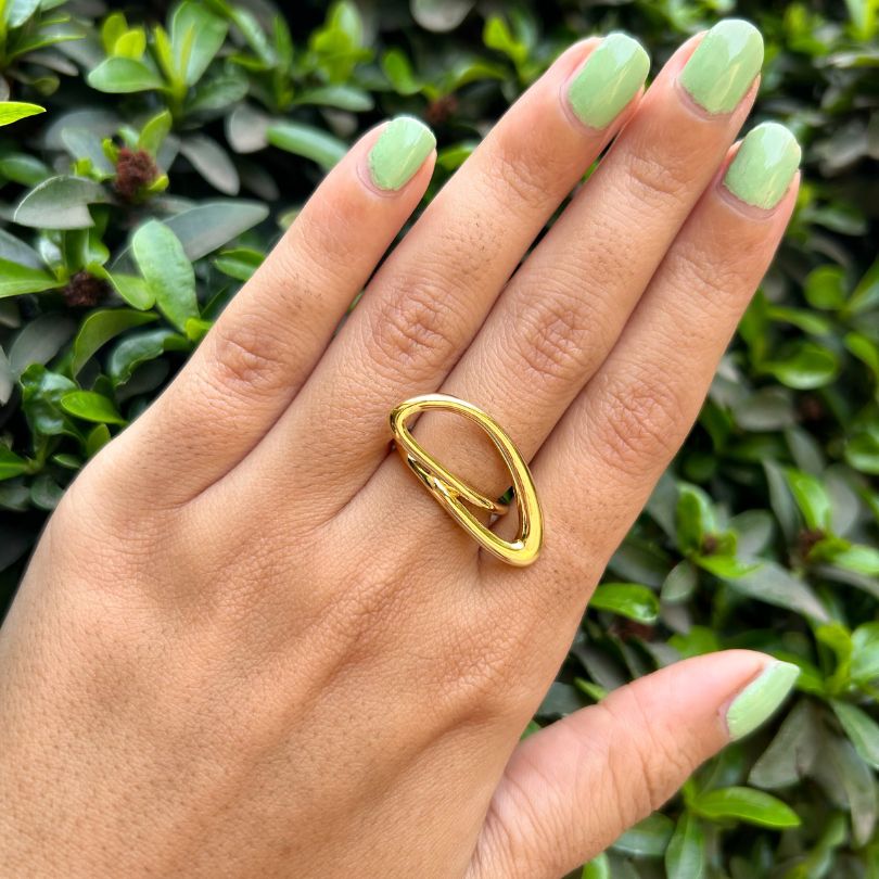 Hollow Oval Finger Ring