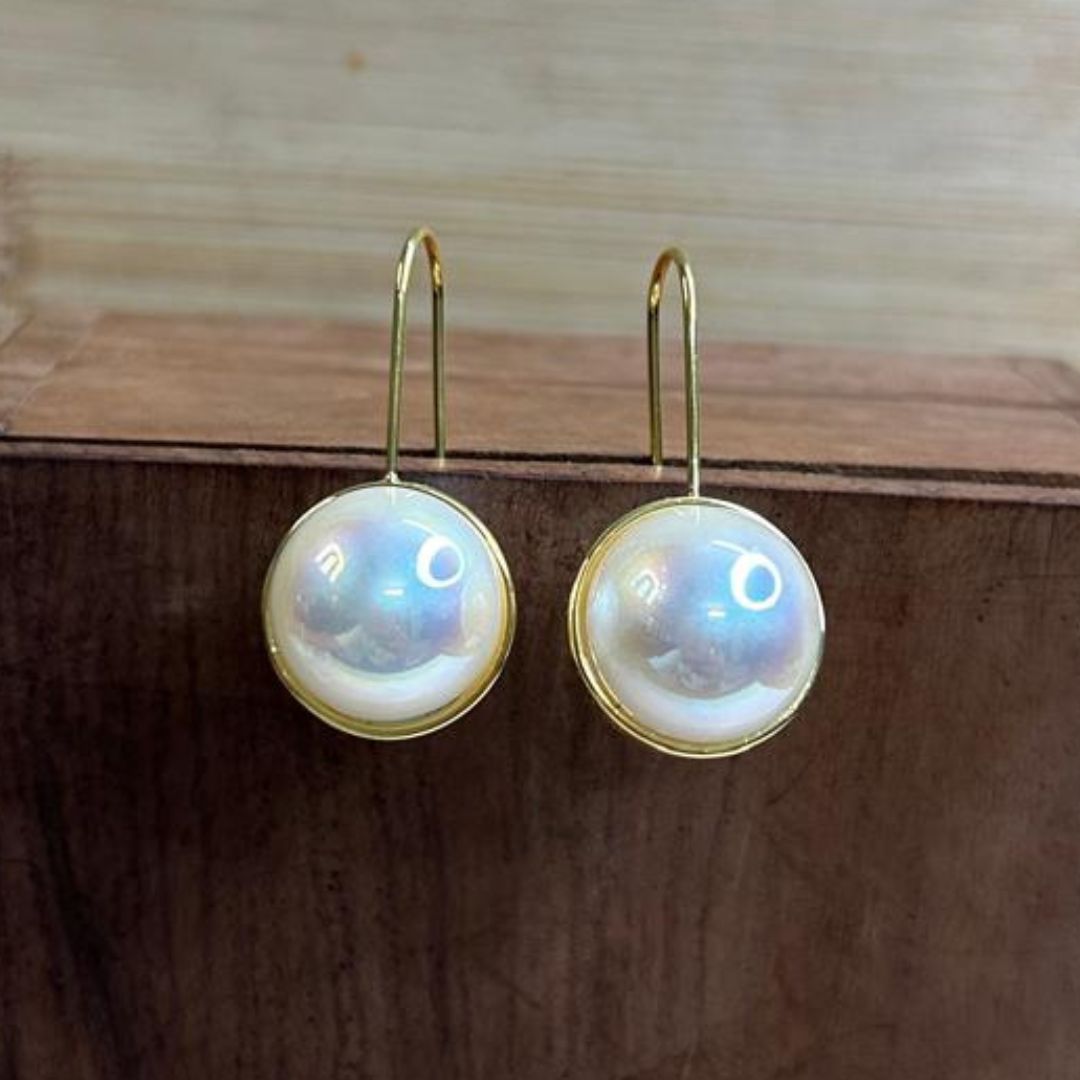 Famed Pearl Earrings