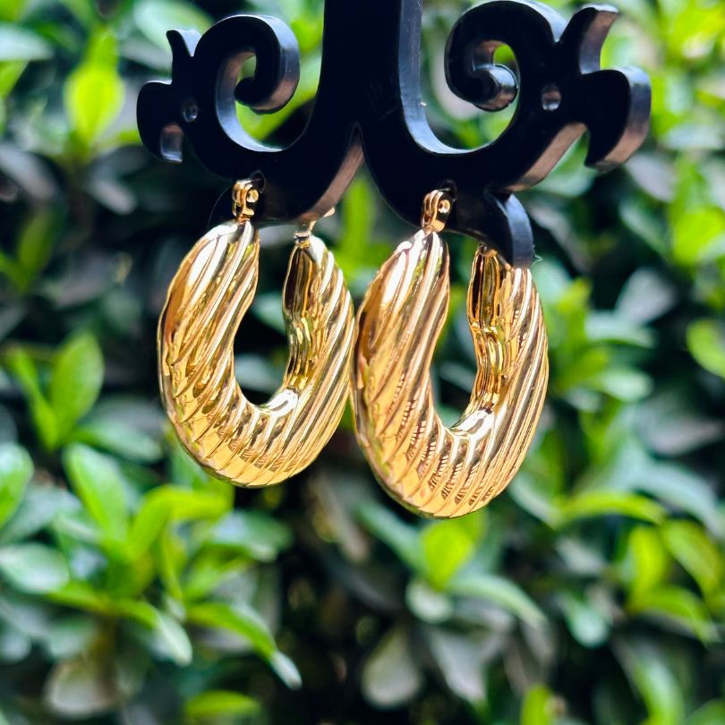 Round Golden Hoop Earrings - Big