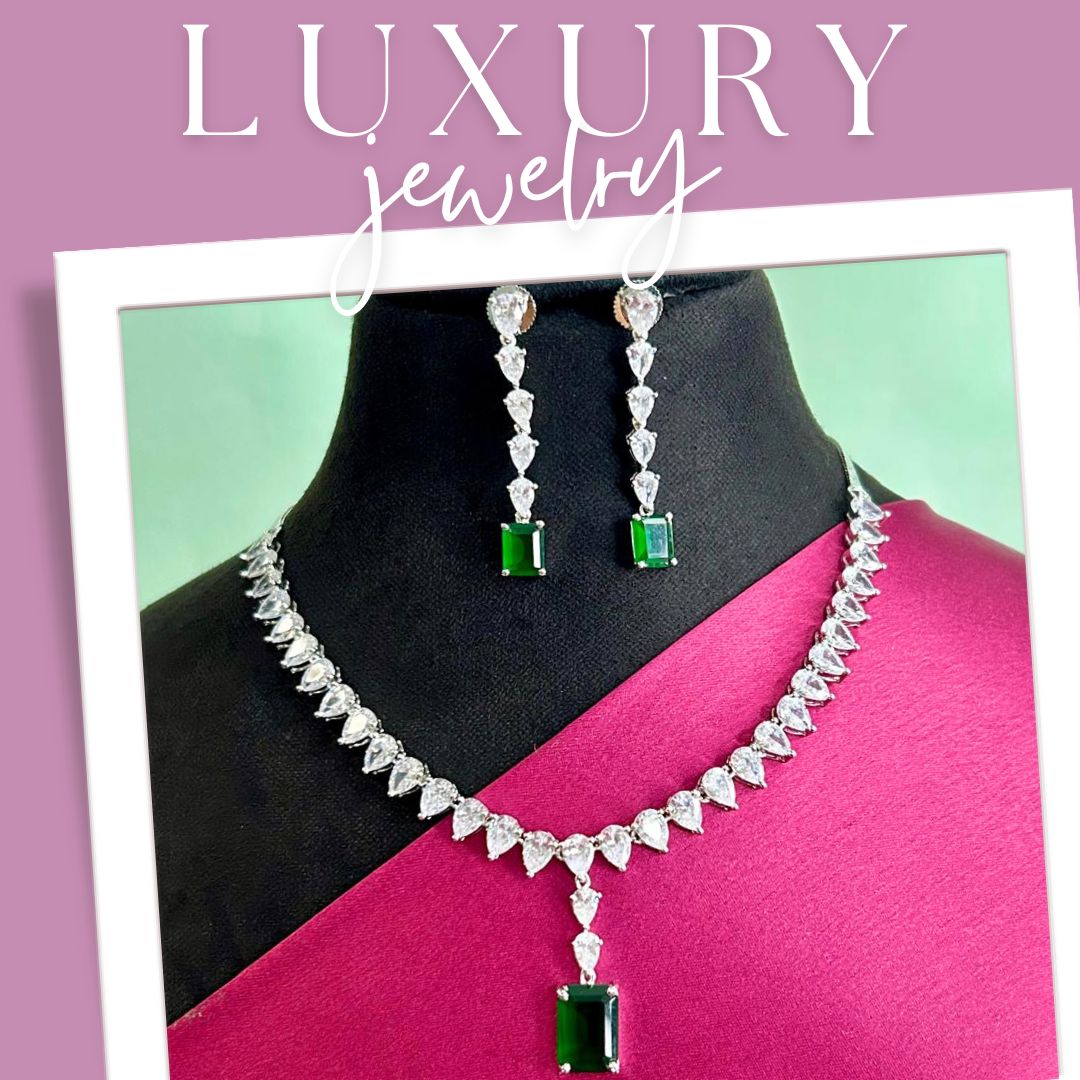 Silas Green Pendant Teardrop AD Necklace