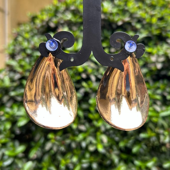 Metallic Oversized Leaf Earring