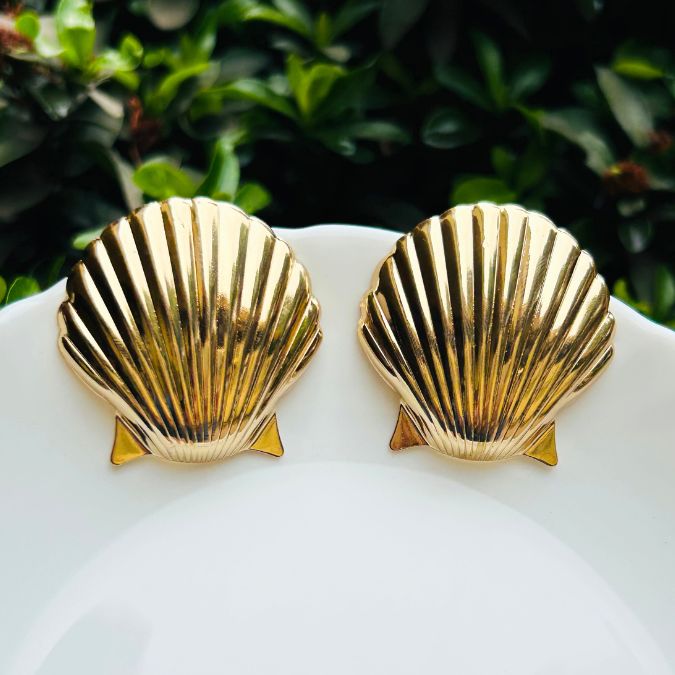 Shell Metallic Earring