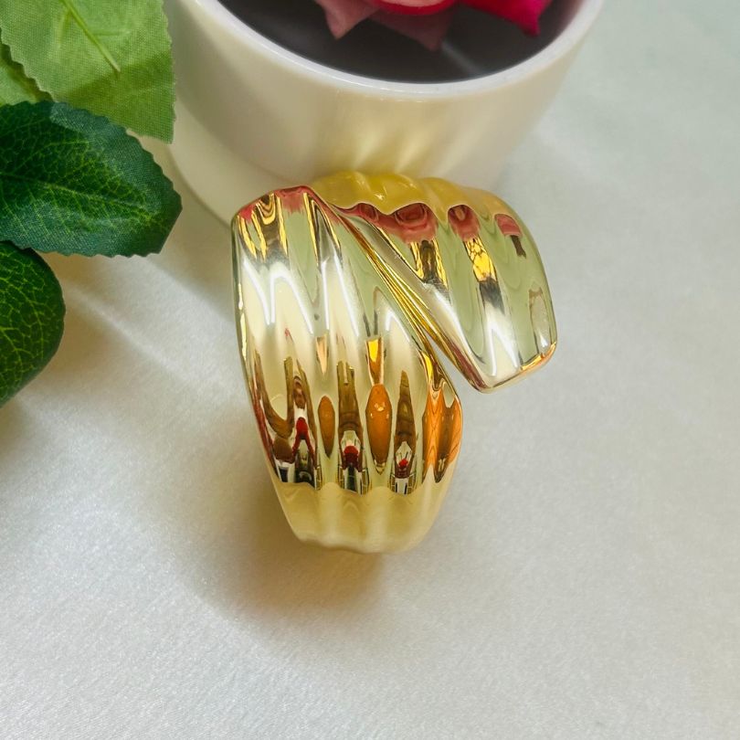 Criss Cross Golden Openable Kada/Cuff