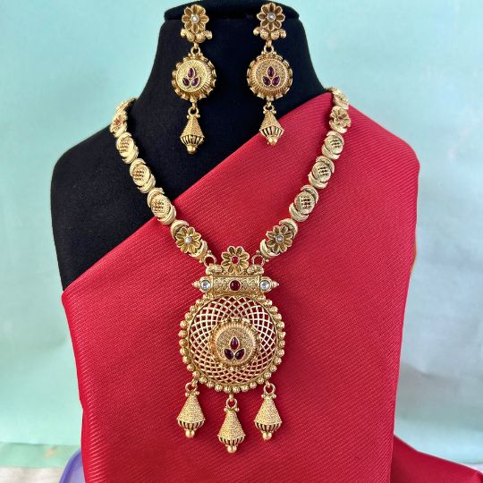 Jagdamba Antique Golden Necklace set