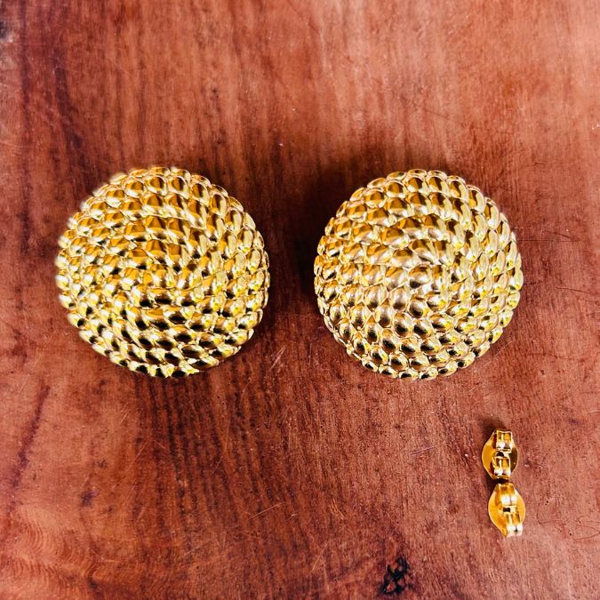 Round Metallic Stud Earring