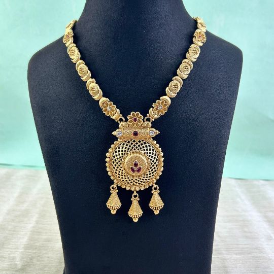 Jagdamba Antique Golden Necklace set