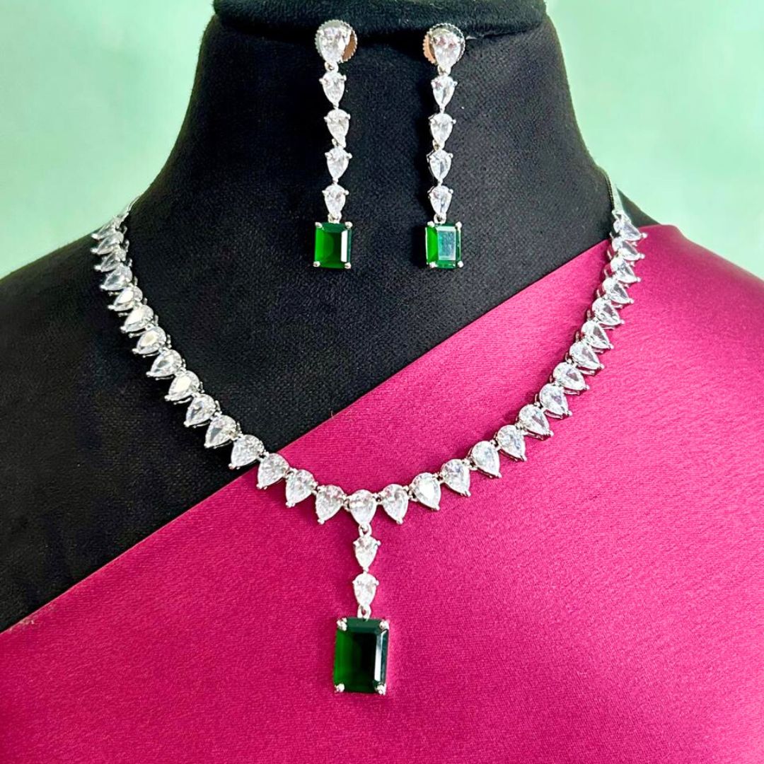 Silas Green Pendant Teardrop AD Necklace