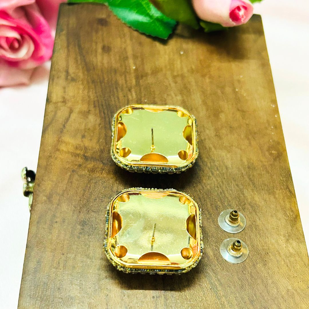 Bling Blogger Golden Square Earrings - Small