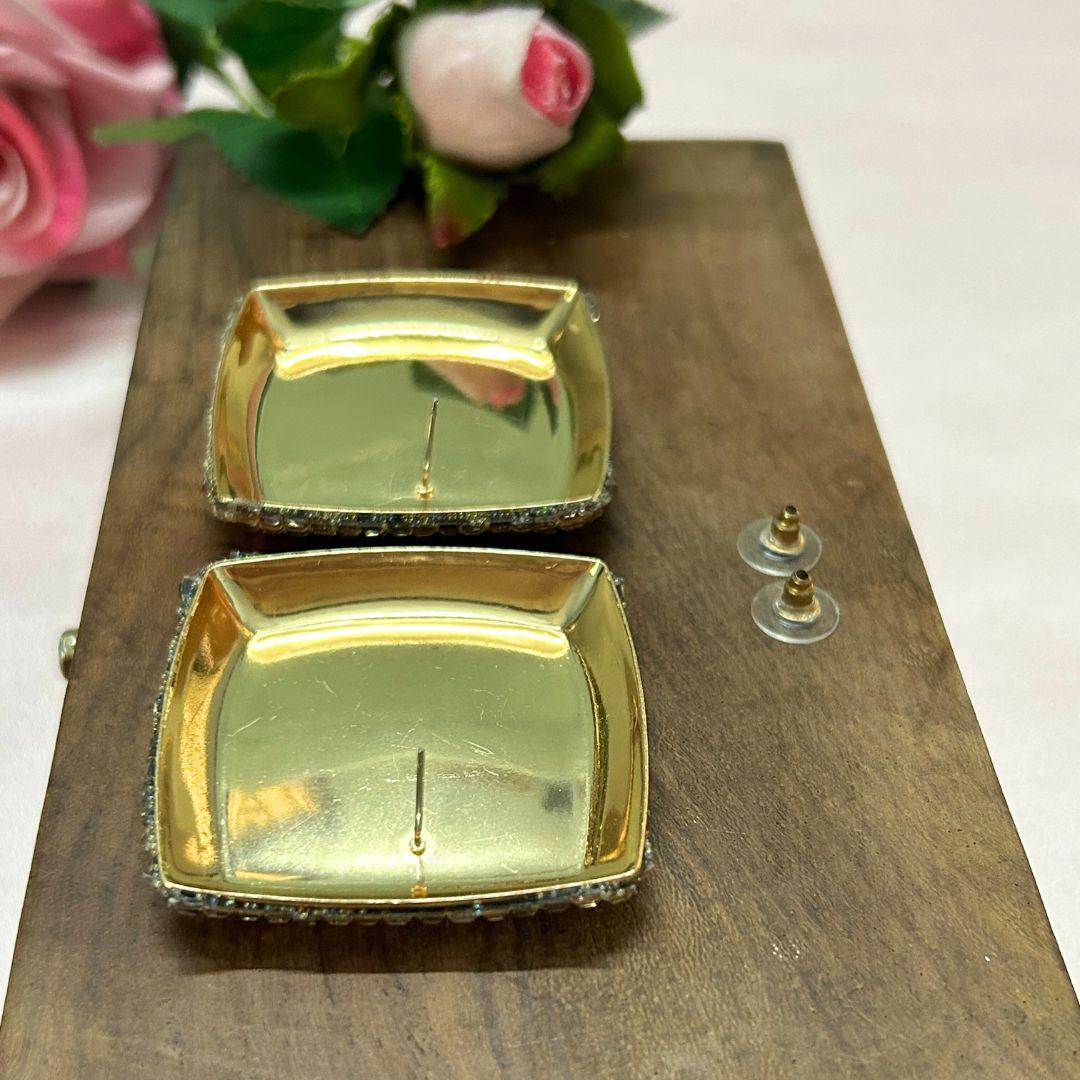 Bling Blogger Golden Square Earrings - Big