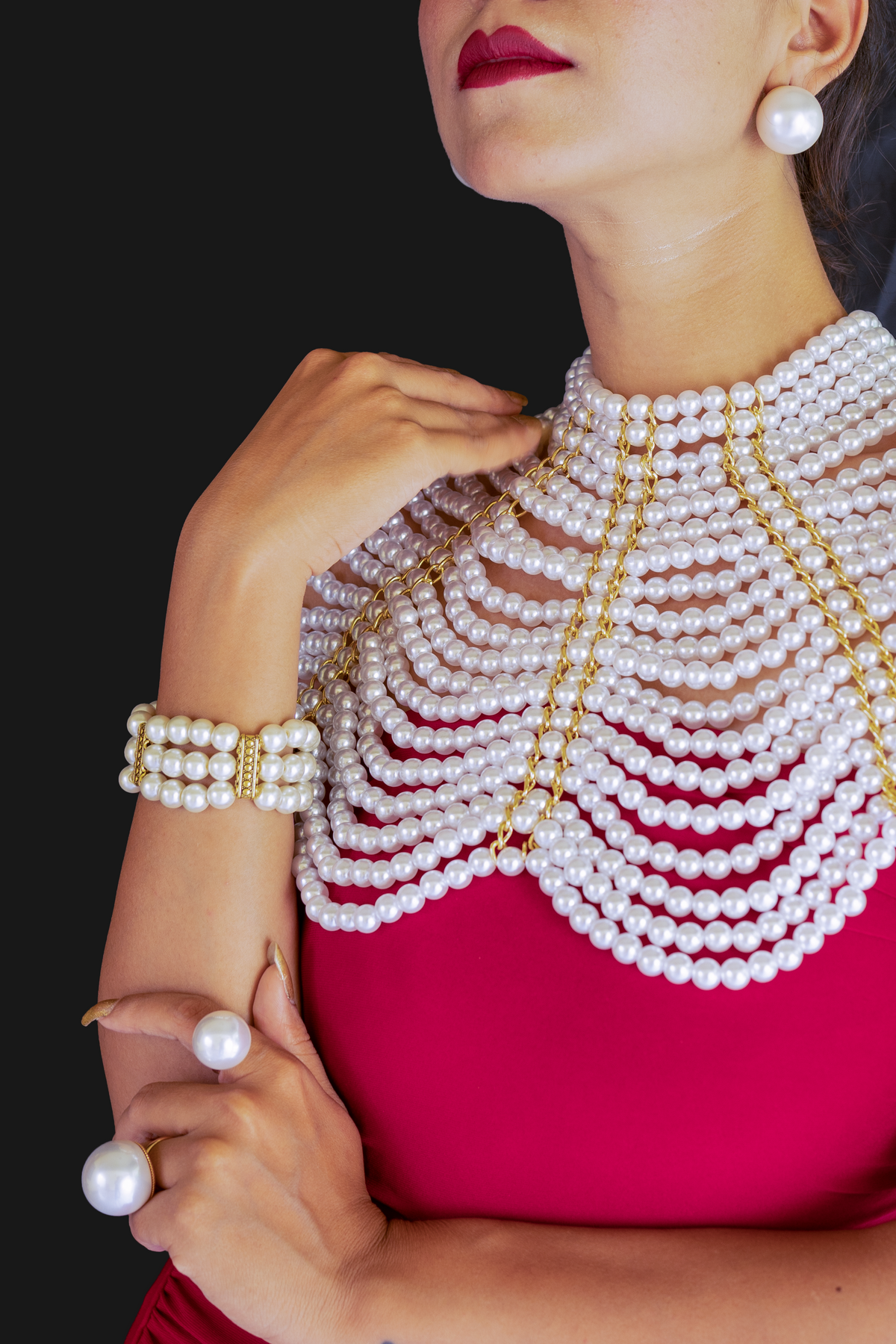 Pearl Pomp Cape