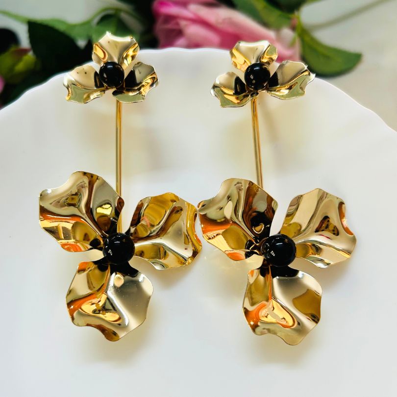 Flower Black Pearl Elongated Earrings
