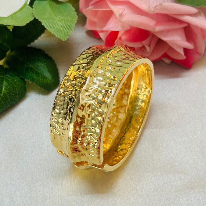 Golden Textured Openable Kada/Cuff