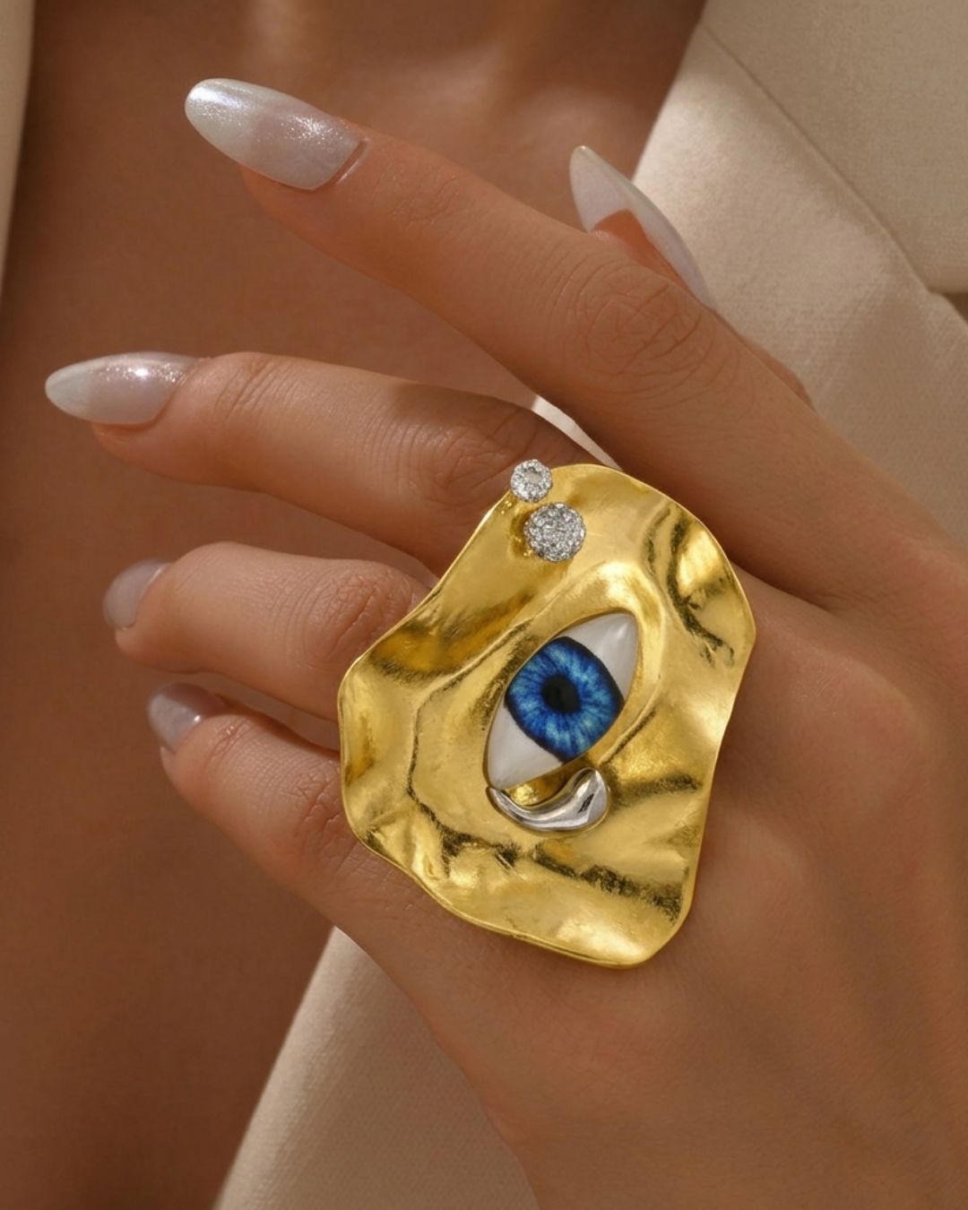 Vintage Blue Evil Eye Structured Finger Ring