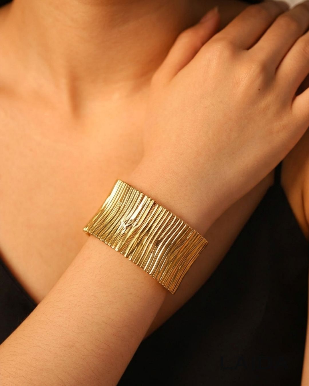 Golden Wide Structured Openable Kada/Cuff