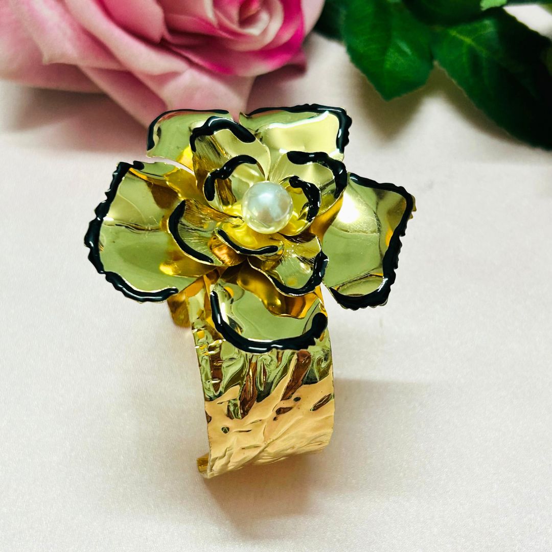 Golden Floral Pearl Stud Handcuff