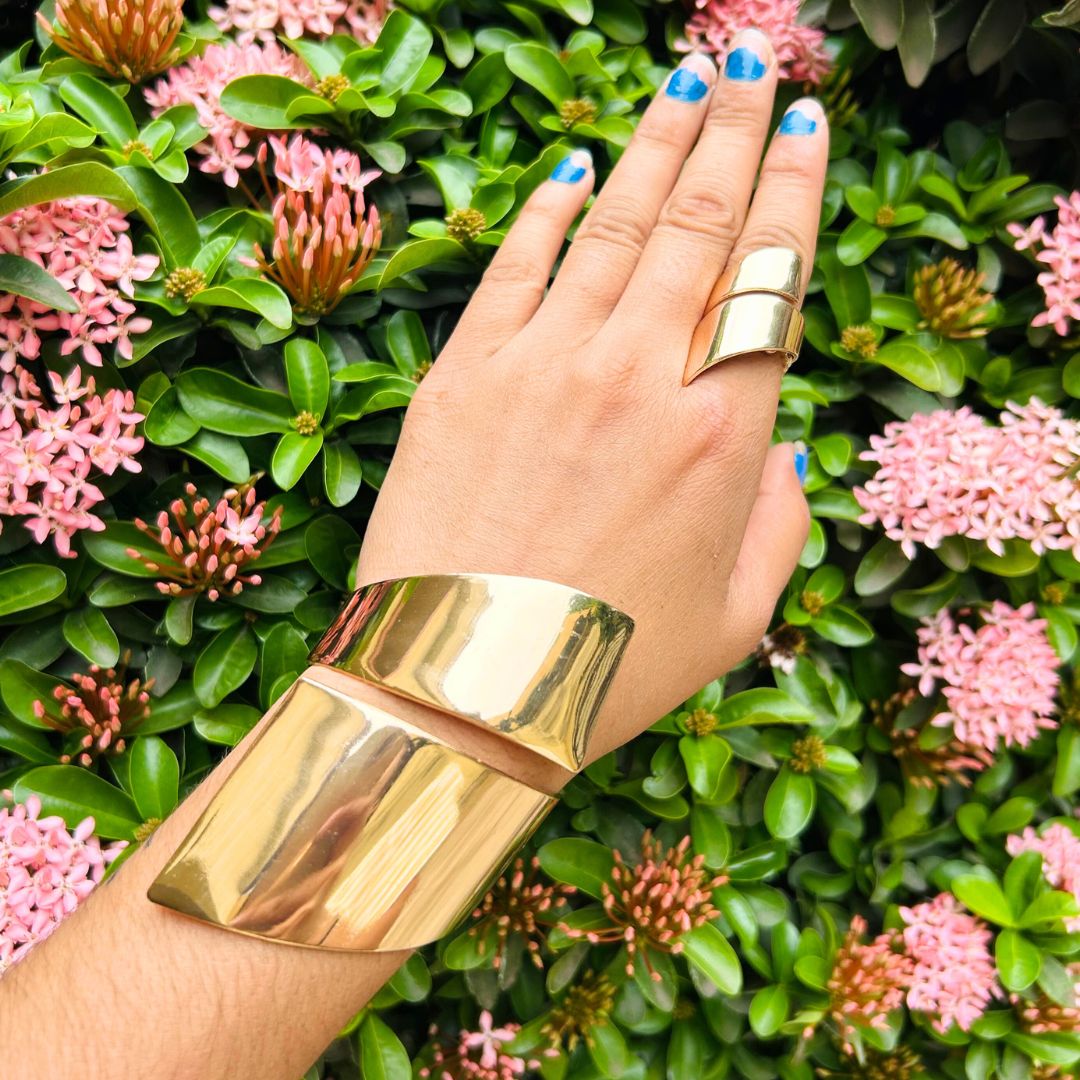 Golden Glam Twist Handcuff With Finger Ring
