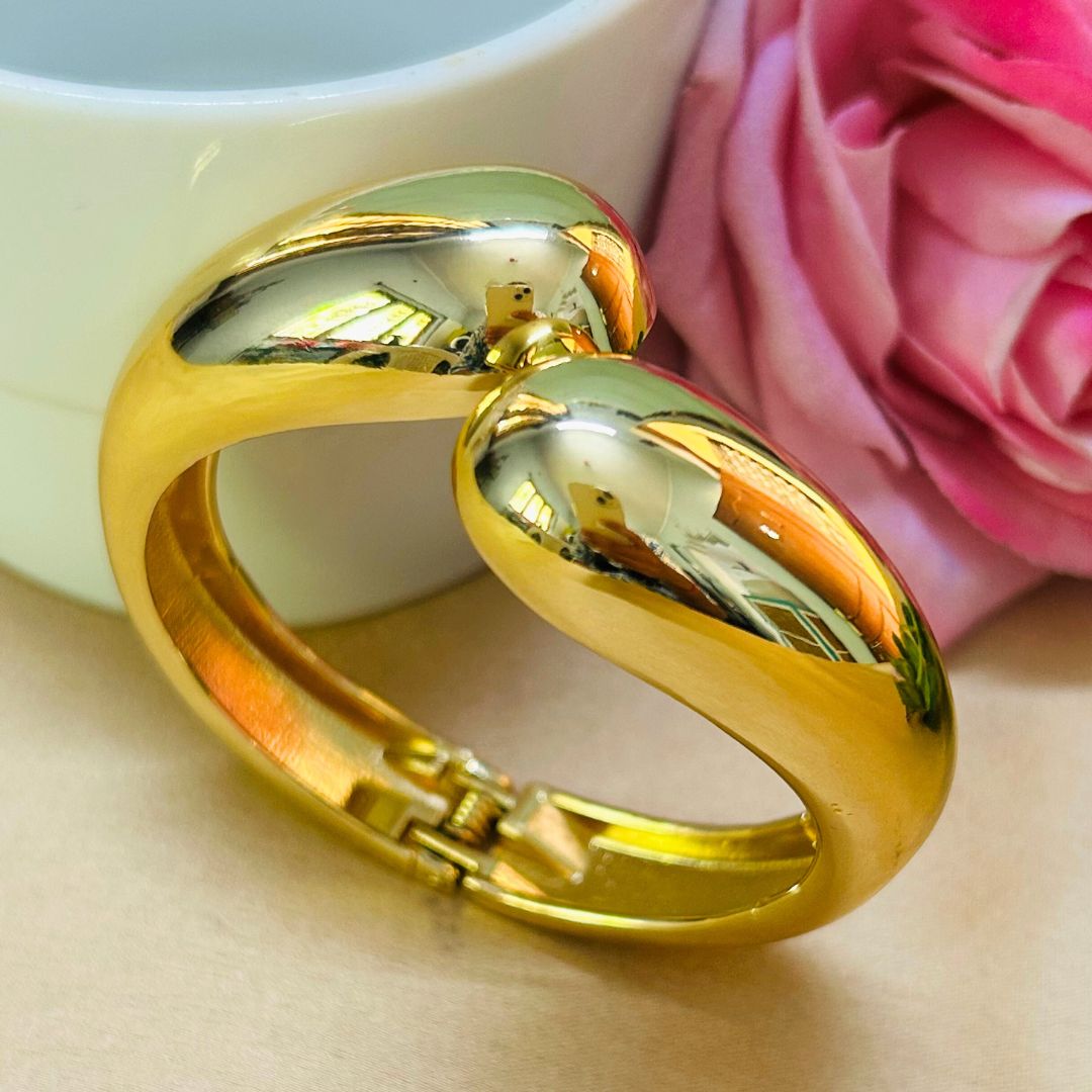 Golden Shiny Bold Openable Kada/Handcuff