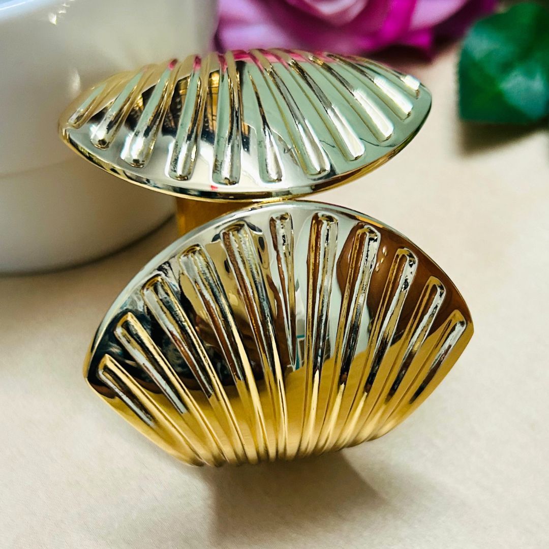 Golden Shiny Shell-Shaped Handcuff/Kada