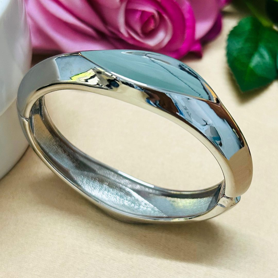 Silver Minimalist Handcuff / kada