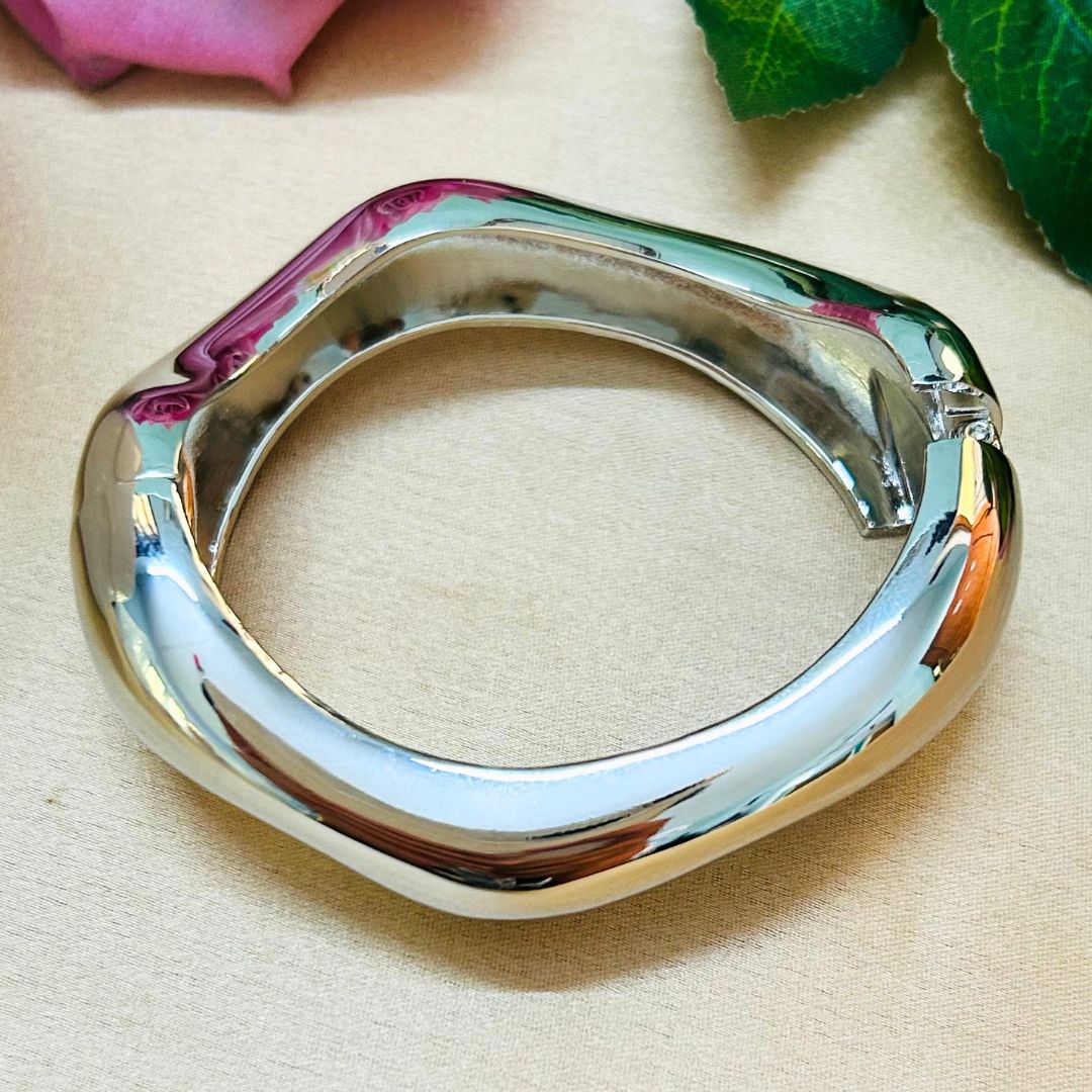 Silver Sculpted Shiny Kada/Cuff