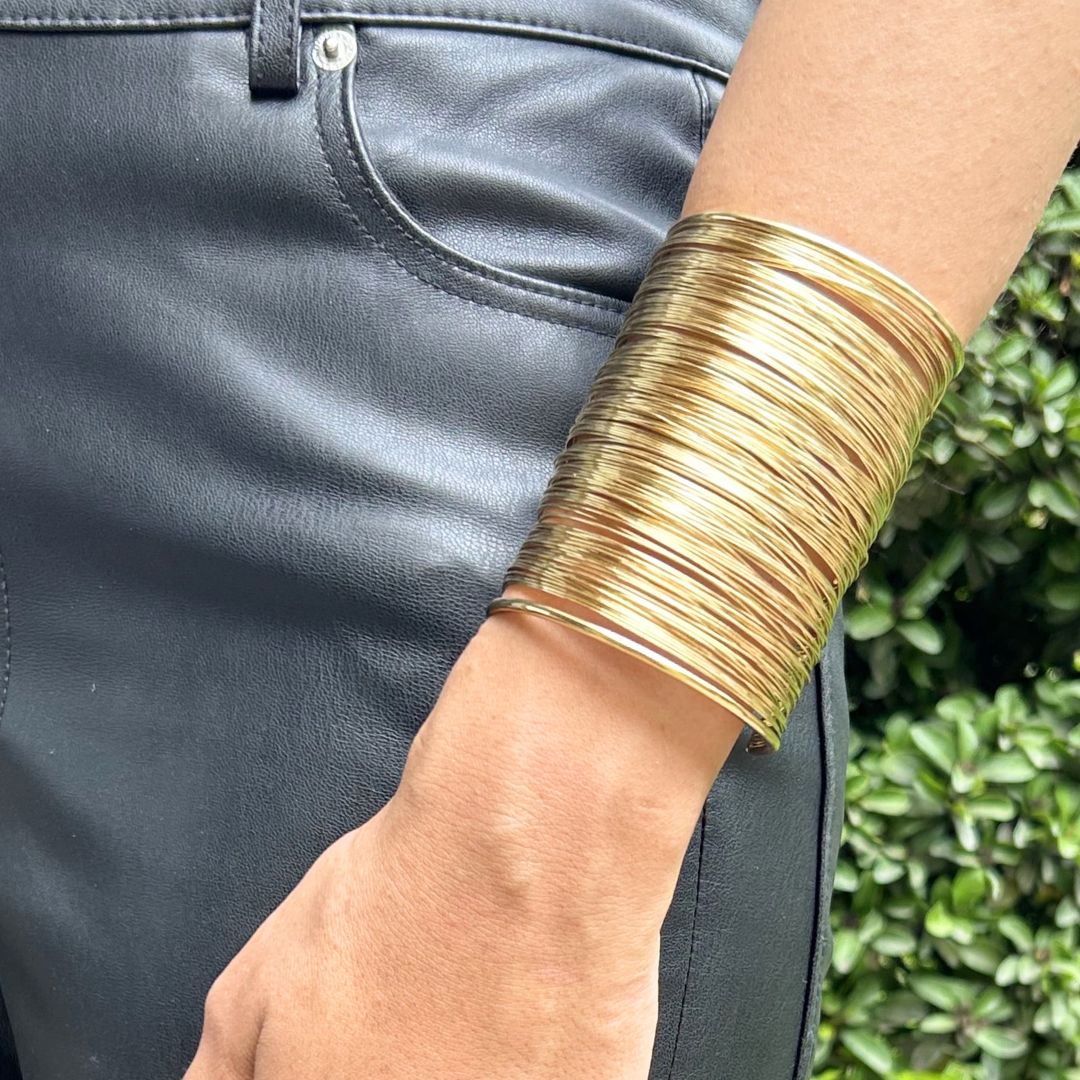 Golden Metalic Wire Handcuff