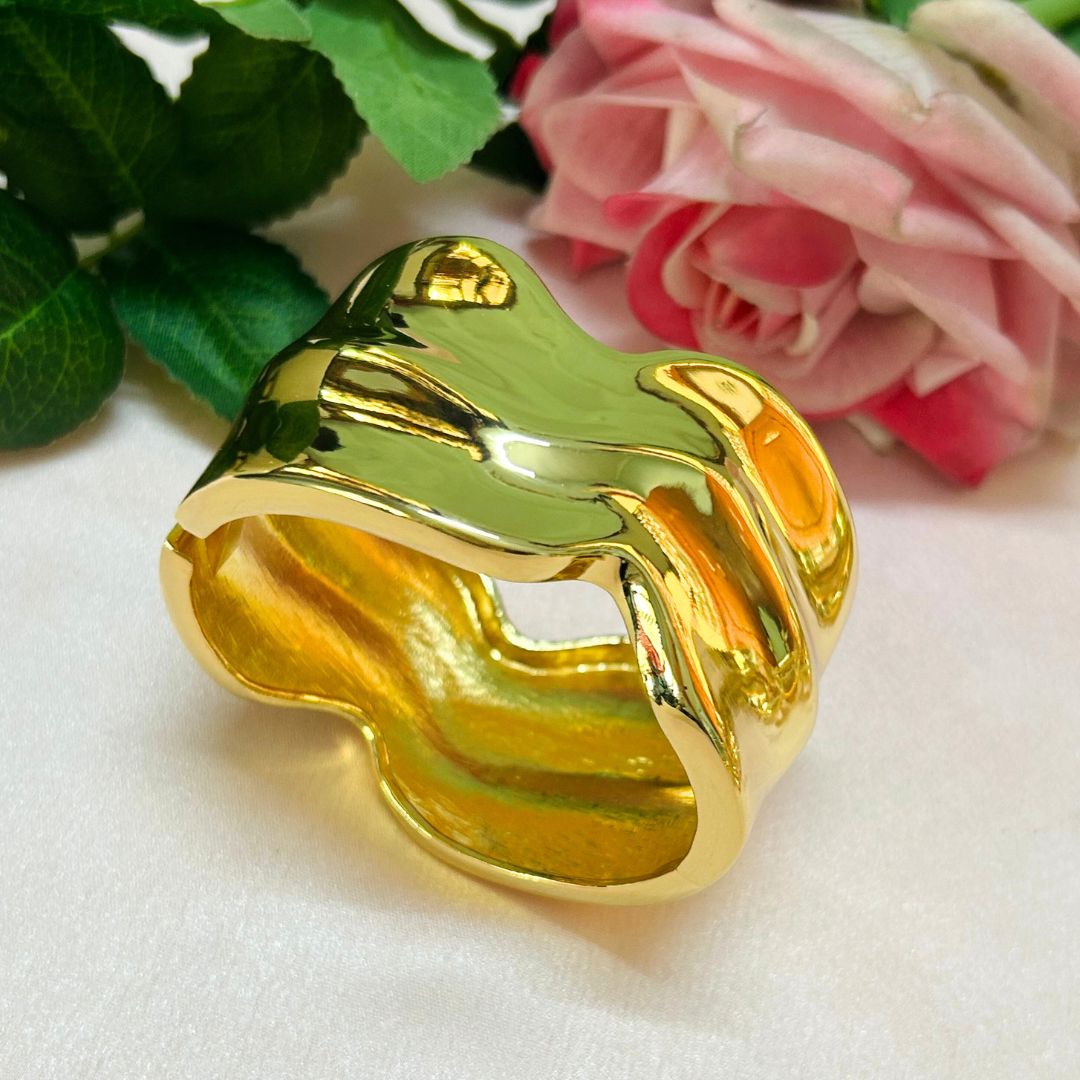Golden Shiny Wave Kada/Handcuff