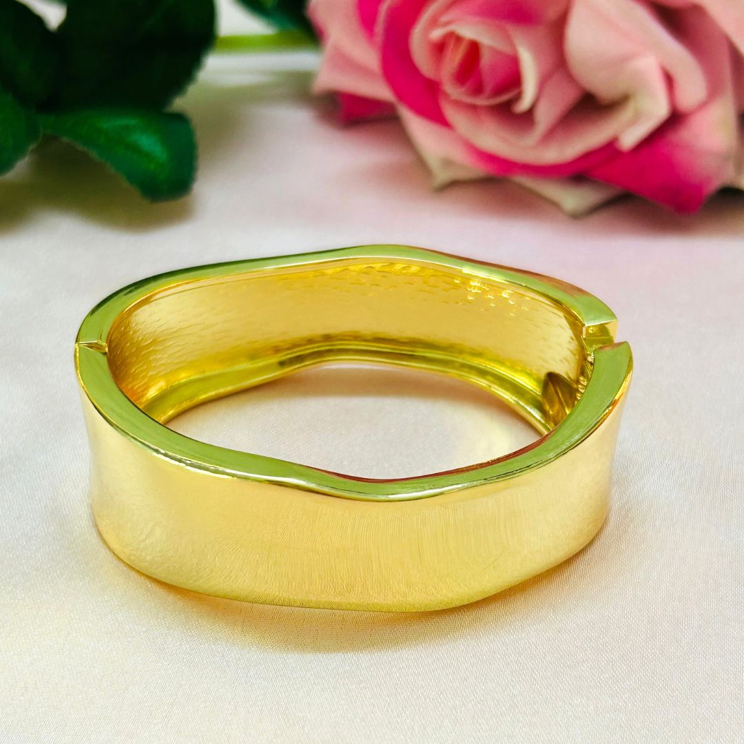 Golden Sleek Broad Kada/Handcuff
