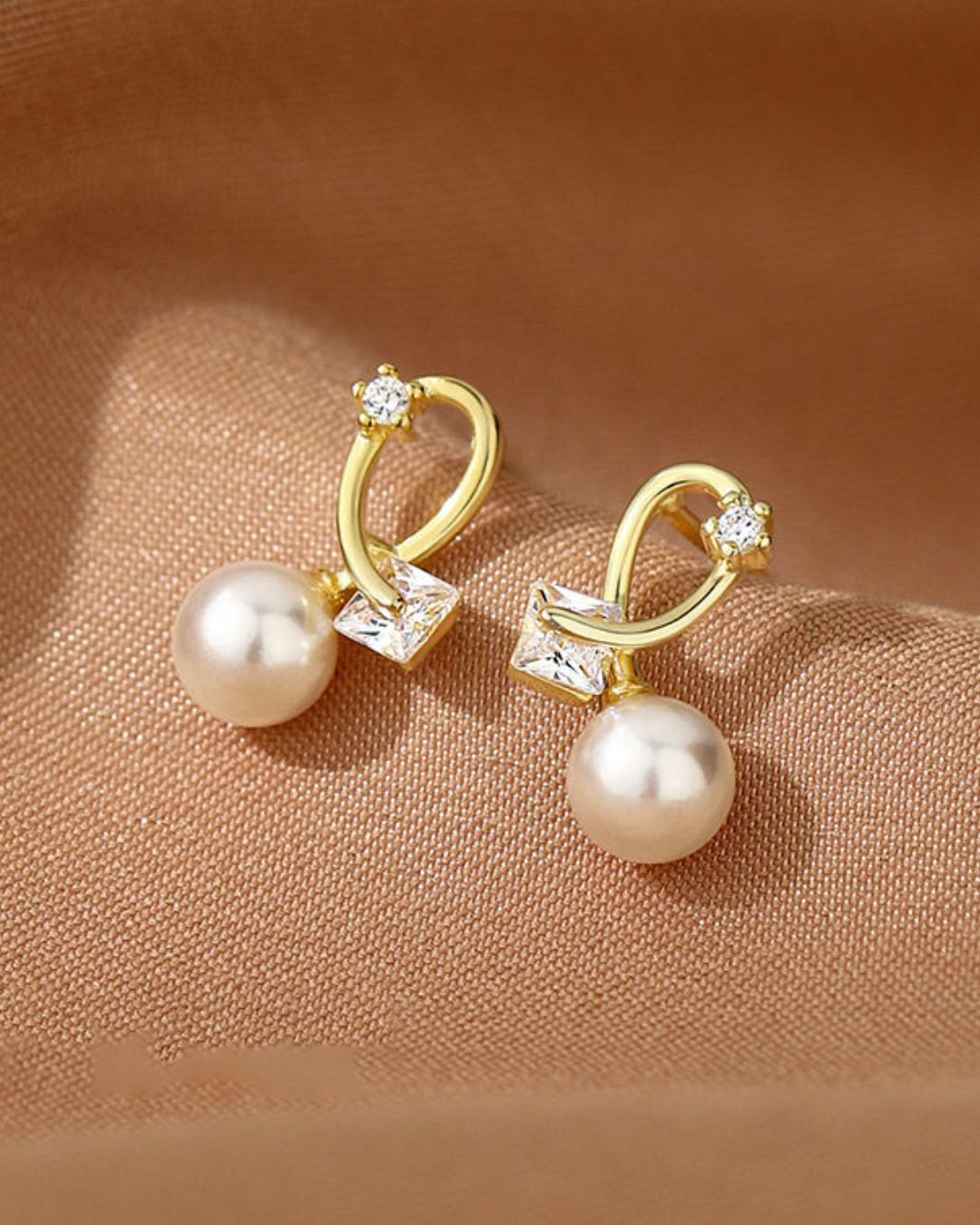 Vintage Knot Line Pearl American Diamond Stud Earring